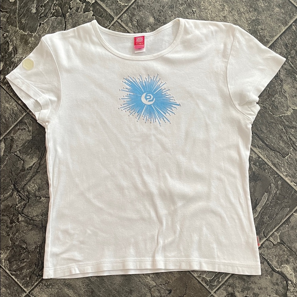 Vintage OCEAN PACIFIC White T-Shirt w Blue & Silver Graphic Retro Surf Indie